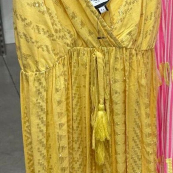 Gold Metallica Shimmer Lines with Yellow Lines - Picture 2 of 5